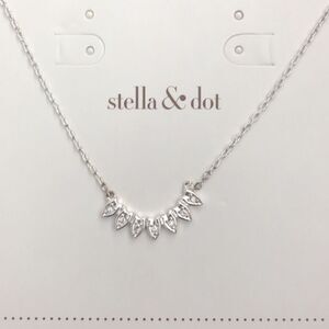 stella & dot ~ dainty aurora necklace silver ~ delicate petals & rhinestones